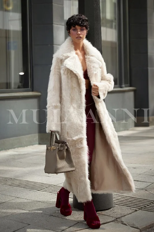 Modern Backpacks 𝐋𝐈𝐌𝐈𝐓𝐄𝐃 𝐄𝐃𝐈𝐓𝐈𝐎𝐍 MAJA Shearling Coat